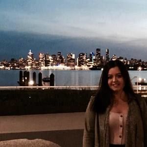 Meet your Posher, Laura